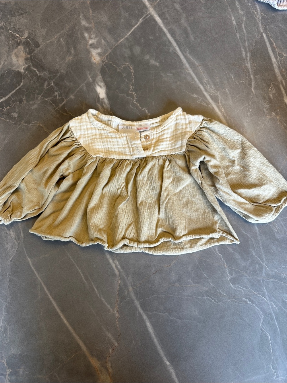 Zara Sage Green Puff-Sleeve Top with Cream Yoke